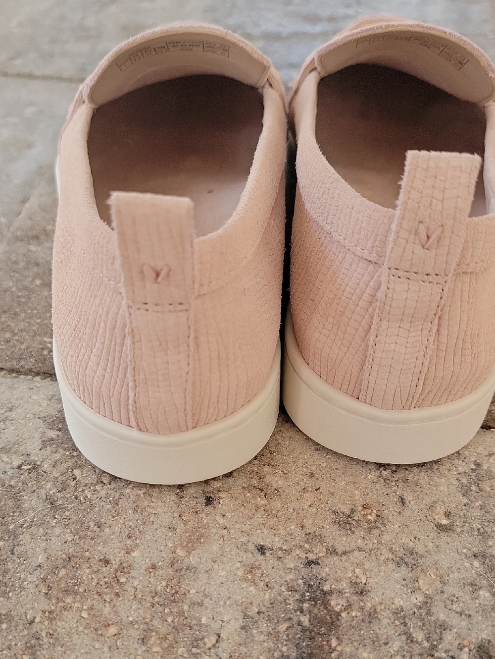 Vionic Uptown Hybrid Penny Loafer in Cameo Rose Suede Sz 7 Wide Never Worn - Picture 6 of 12